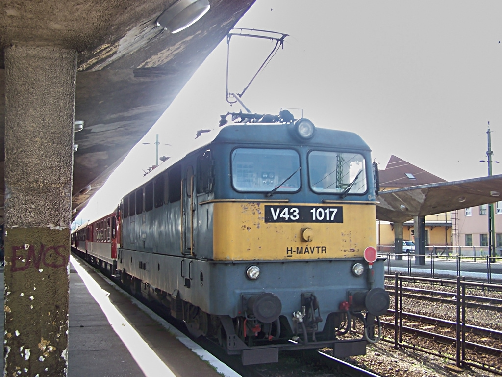 V43-1017 Miskolc Tiszai (2009.06.24).01