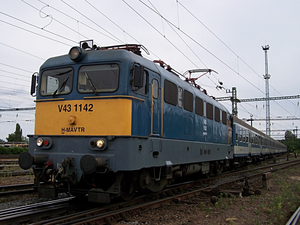 V43-1142 Kelenföld (2011.06.19).