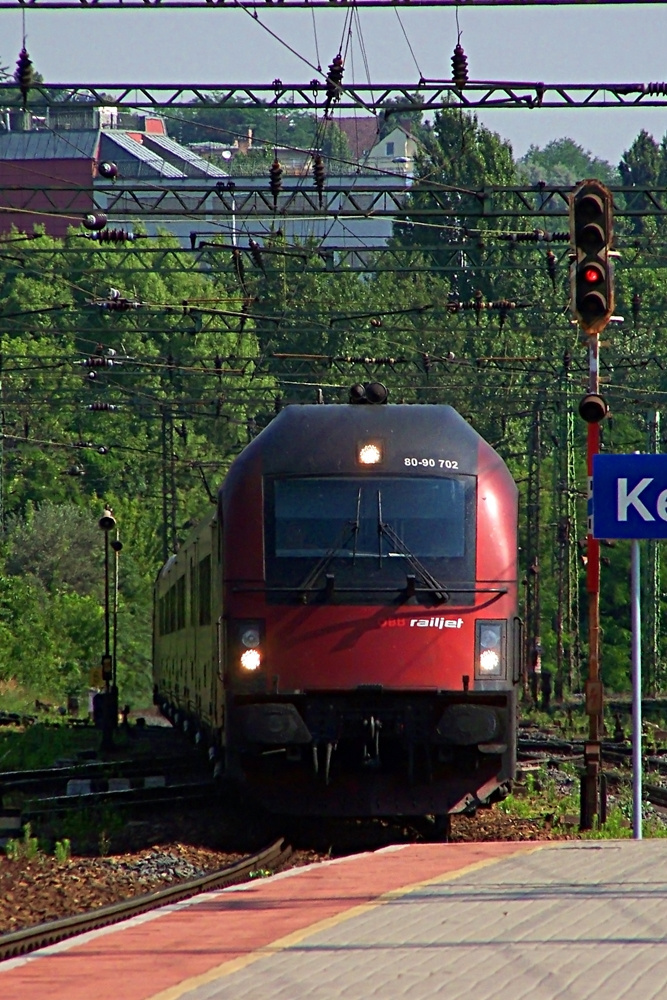 8090 702 Kelenföld (2011.06.14).