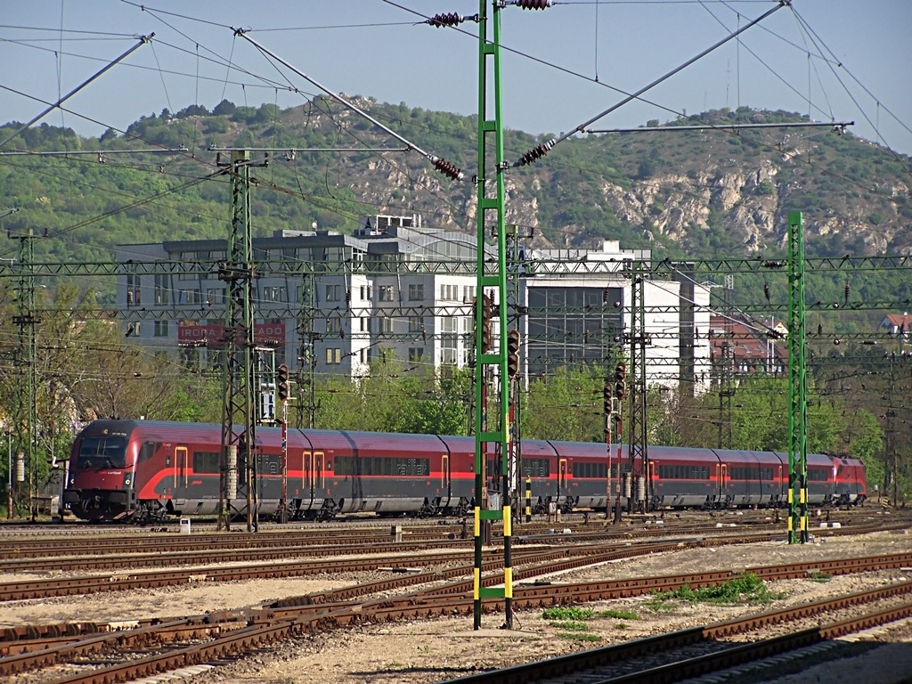 8090 703 Kelenföld (2011.04.21).