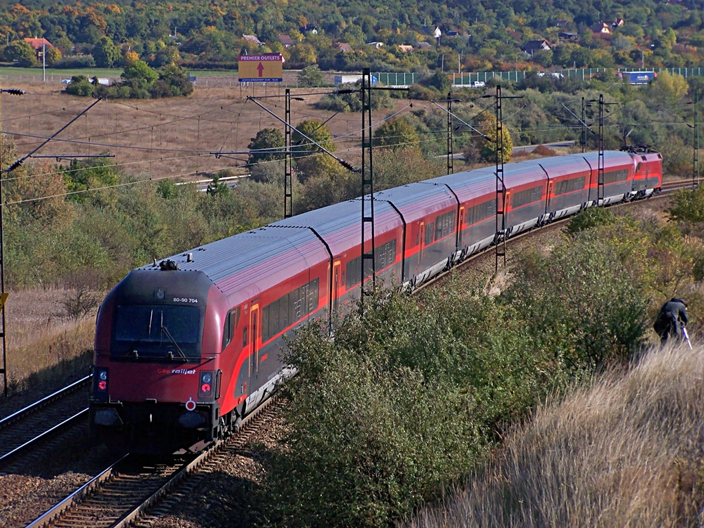 8090 704 Biatorbágy (2011.10.22)