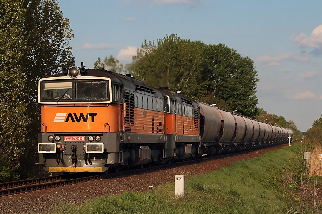 753 704+714 Alsónyék (2017.04.17)