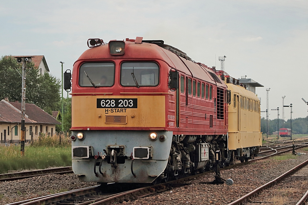 628 203+431 095 Bátaszék (2017.07.09).