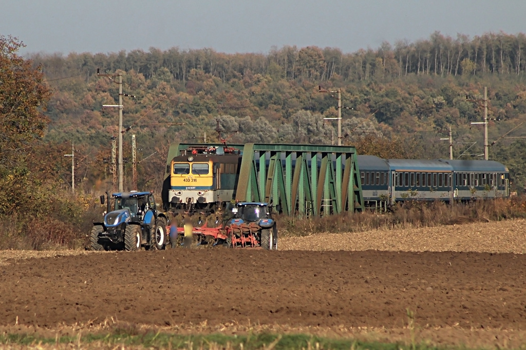 433 316 Dombóvár (2017.10.19).