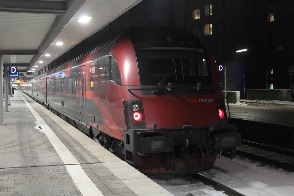 8090 736 München Hbf (2018.02.18)