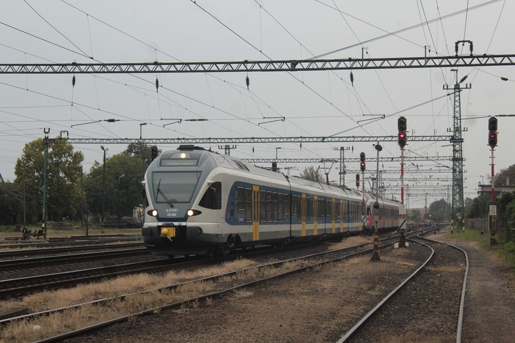 415 084 Pusztaszabolcs (2018.10.02).