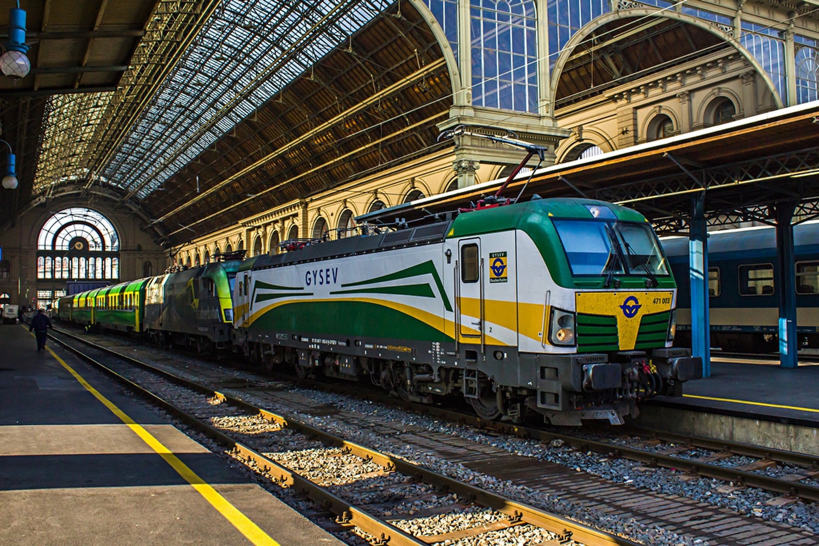 471 003 + 470 504 Budapest Keleti (2019.10.26).