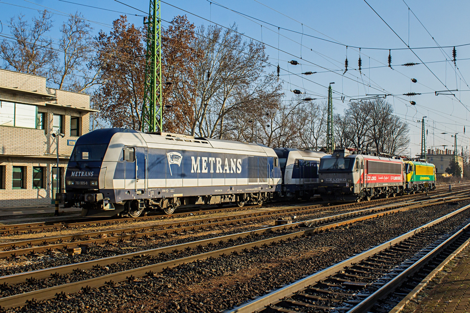 761 005+006 Komárom (2020.01.23).