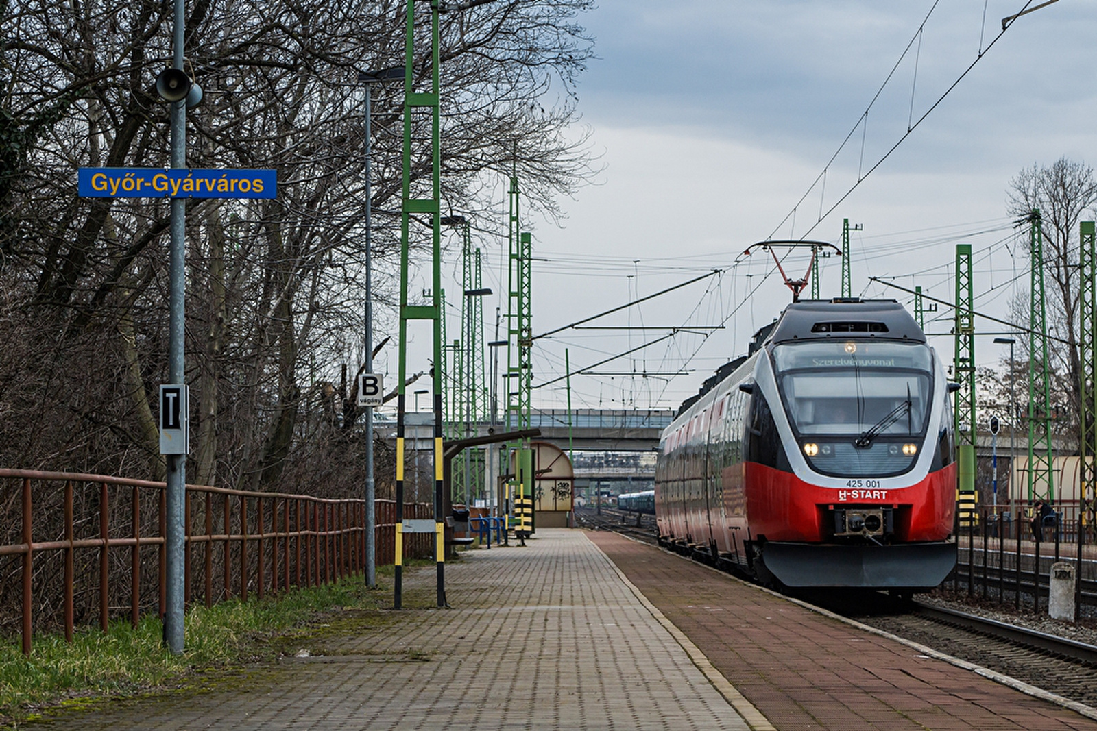 425 001 Győr-Gyárváros (2020.02.19).