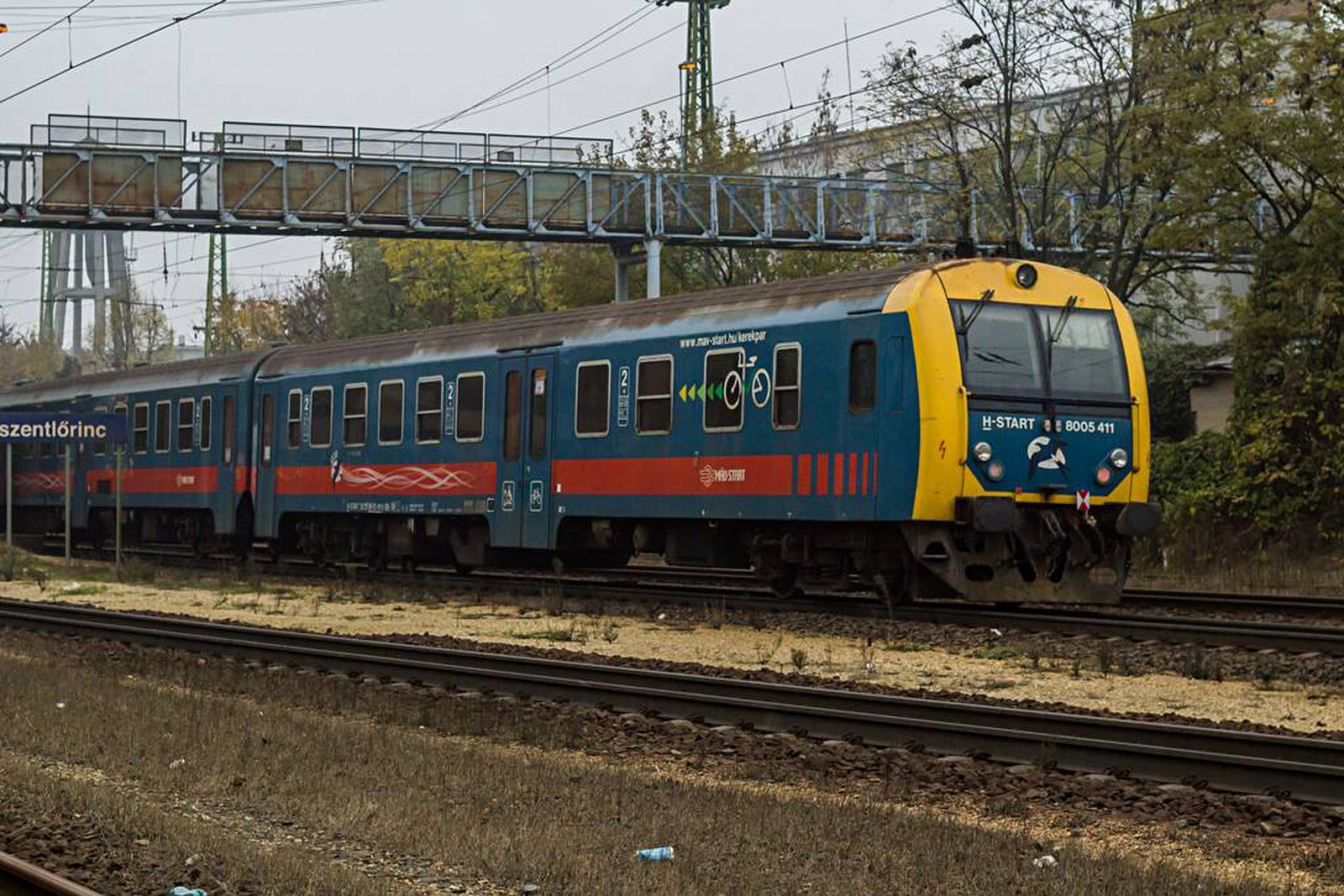 8005 411 Pestszentlőrinc (2020.11.10).