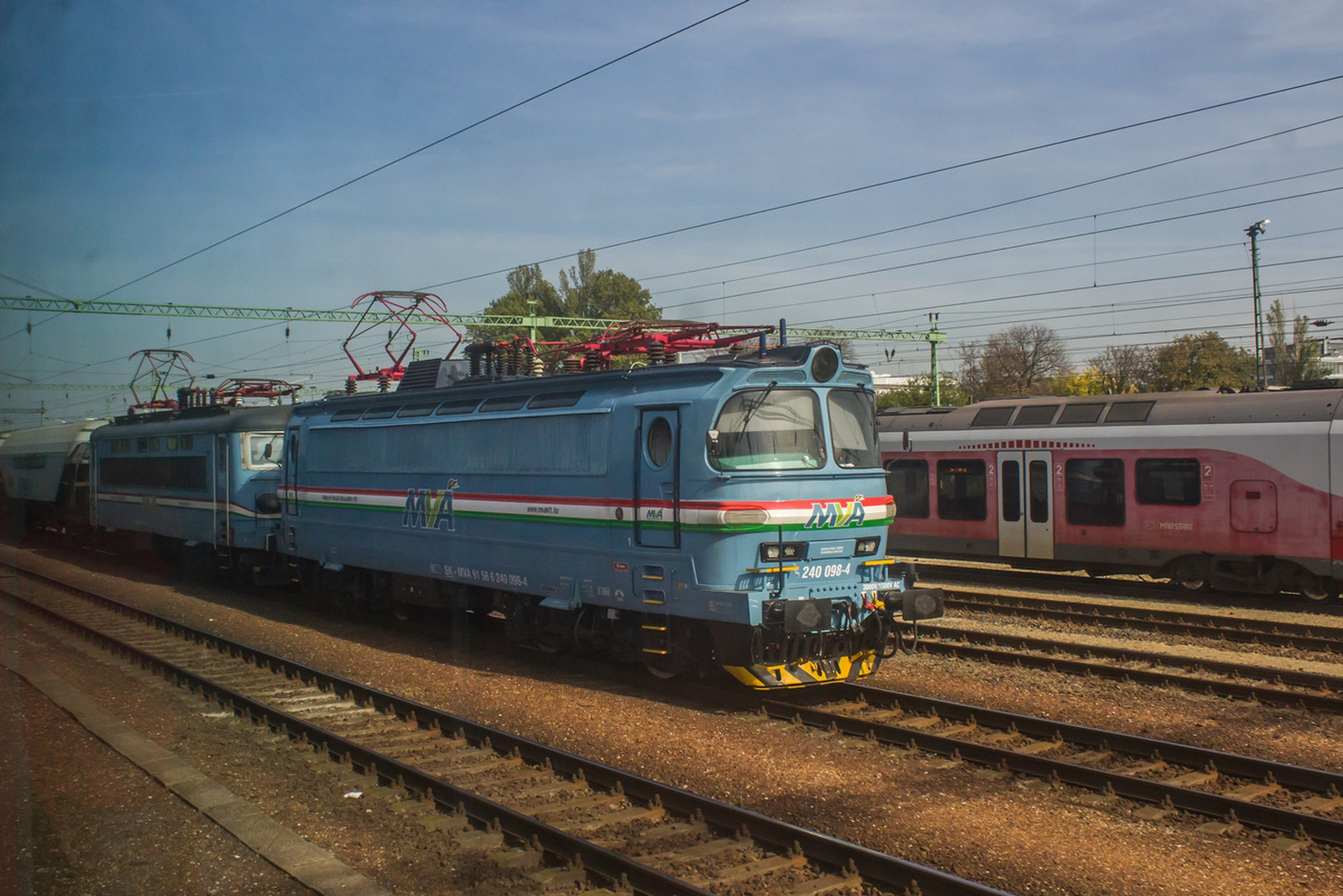 240 098+044 064 Kelenföld (2022.10.08).