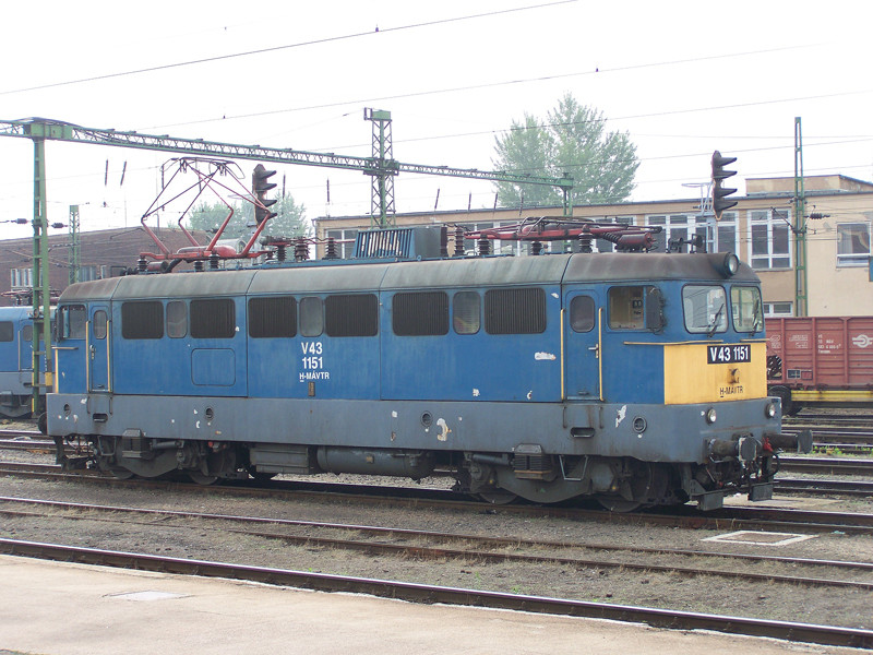 V43 - 1151 Székesfehérvár (2009.06.27)02.