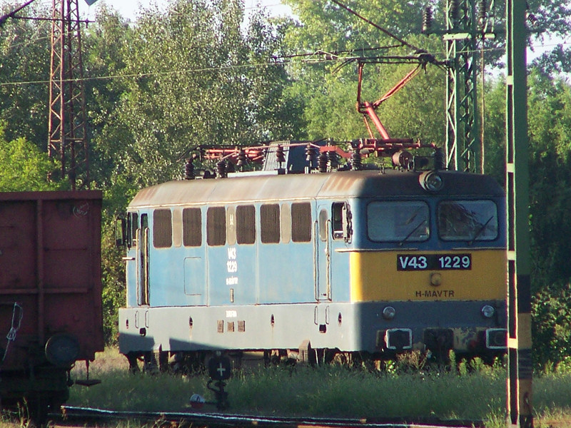 V43 - 1229 Kiskunhalas (2009.08.21)