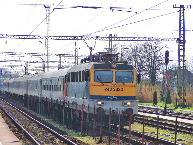 V43 - 3333 Dombóvár (2010.03.29).