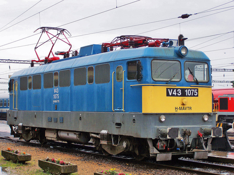 V43 - 1075 Dombóvár (2010.05.17)