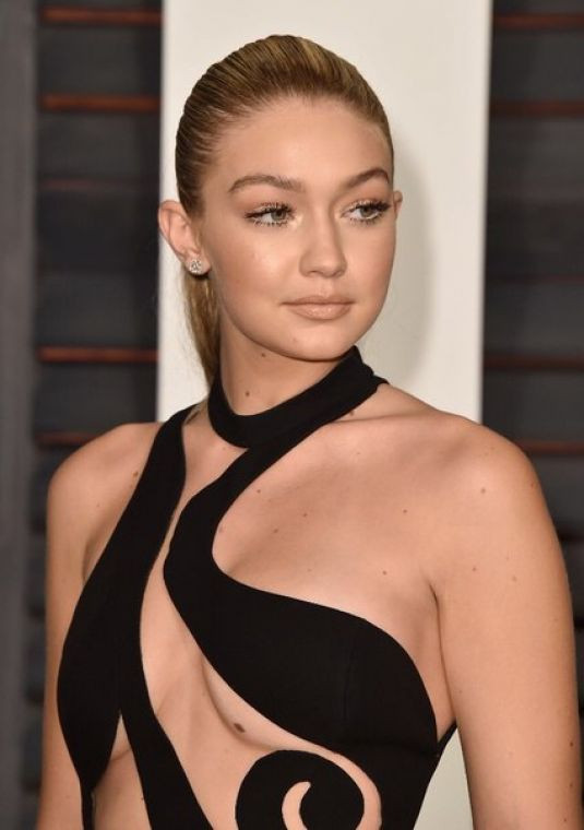 gigi-hadid-attend-the-vanity-fair-oscar-party-in-hollywood 1