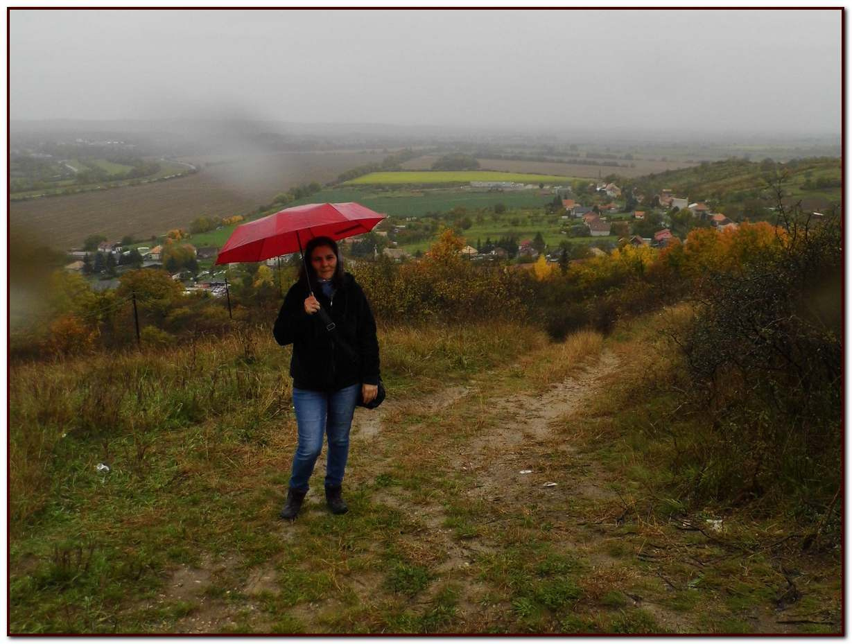 57 Tótgyarmat - Fehér-hegy ( Szlovákia ) esernyővel is készültün