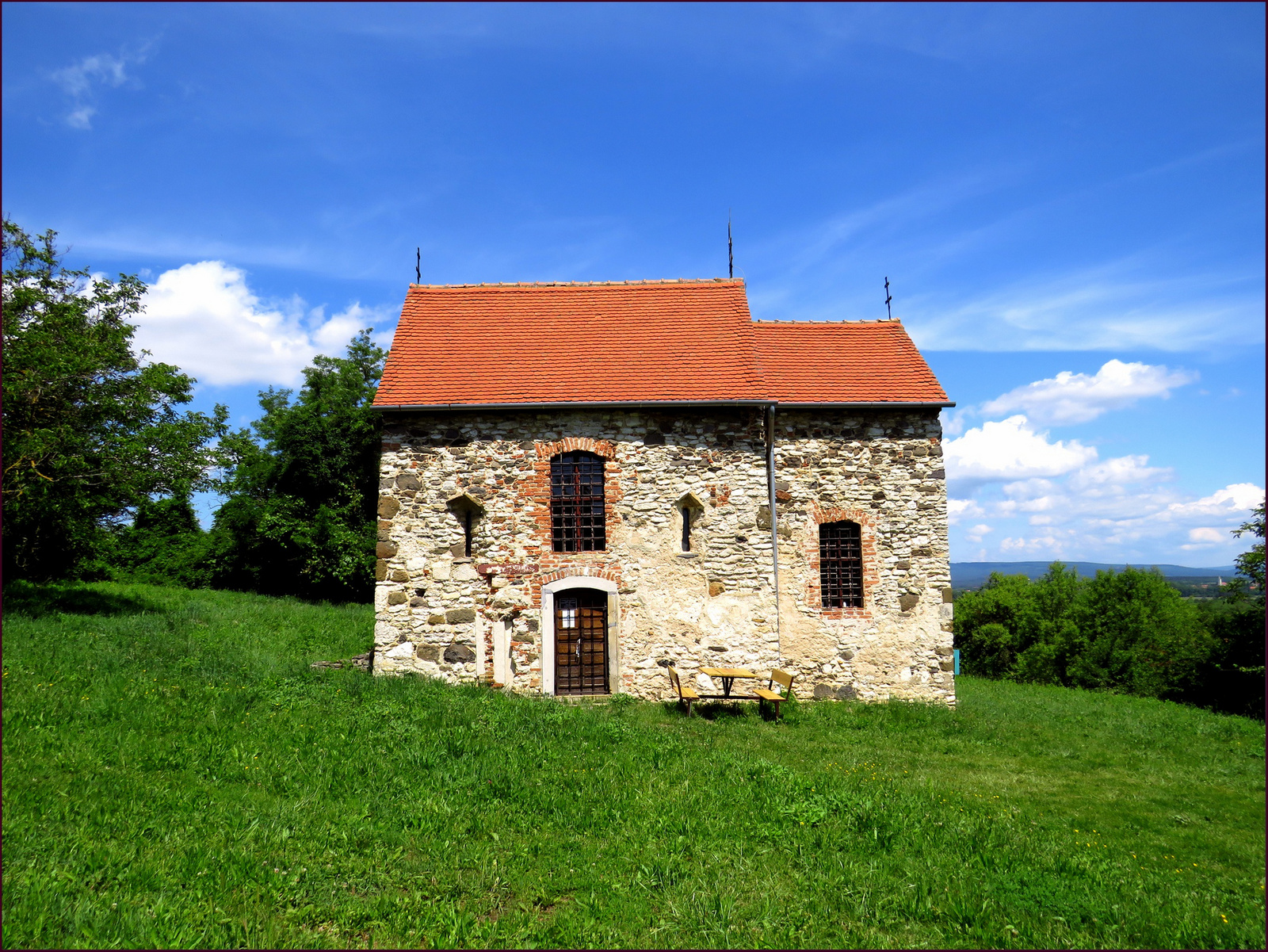 Szent György-hegy - Szent kereszt kápolna