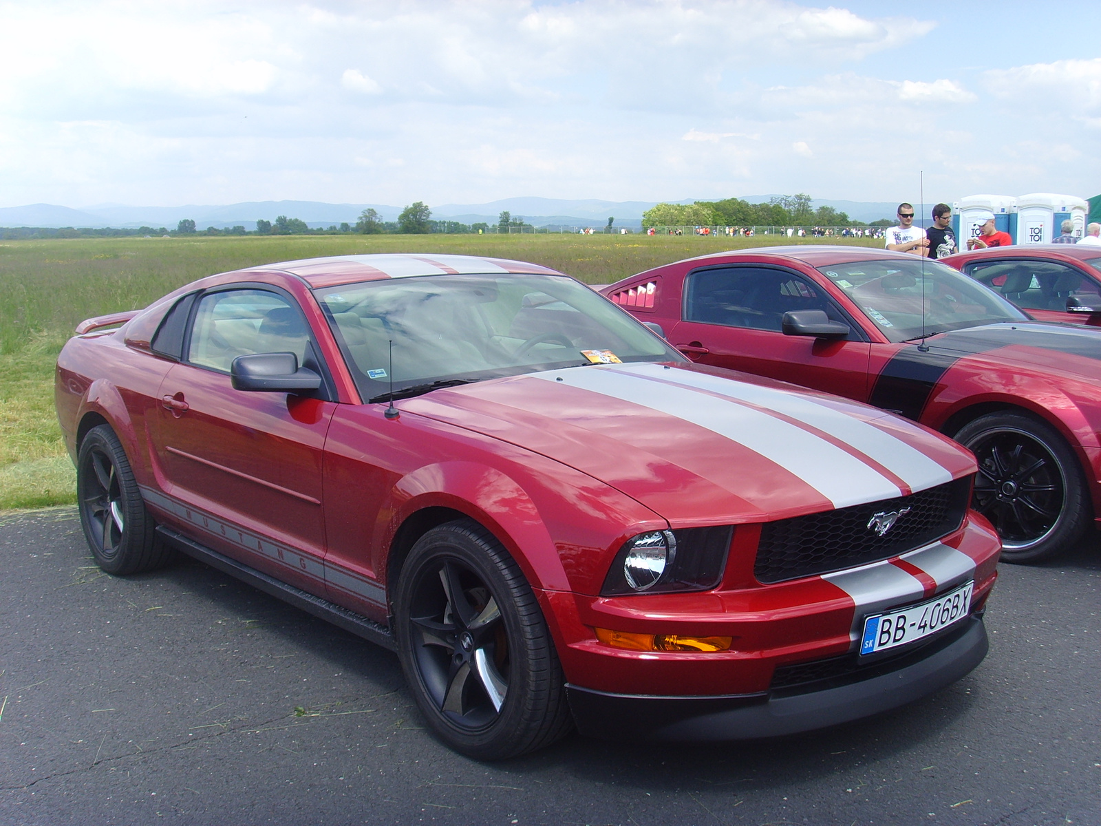 FORD MUSTANG GT