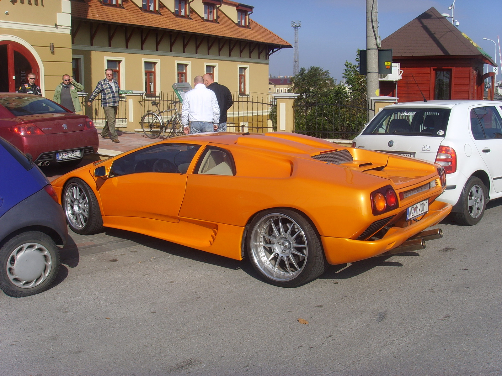 LAMBORGHINI DIABLO