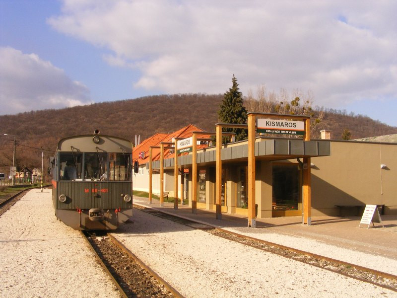 Tóbi, a motorkocsi