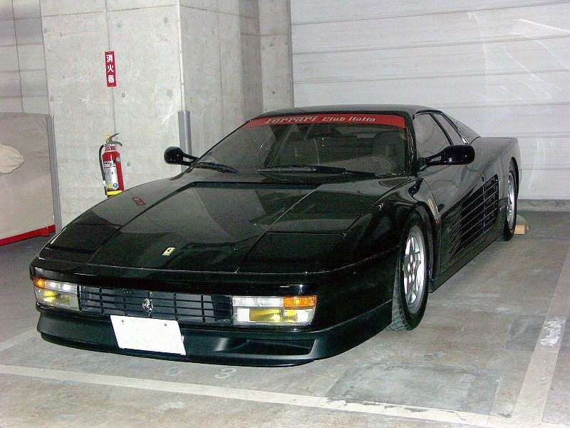 Black Ferrari Testarossa