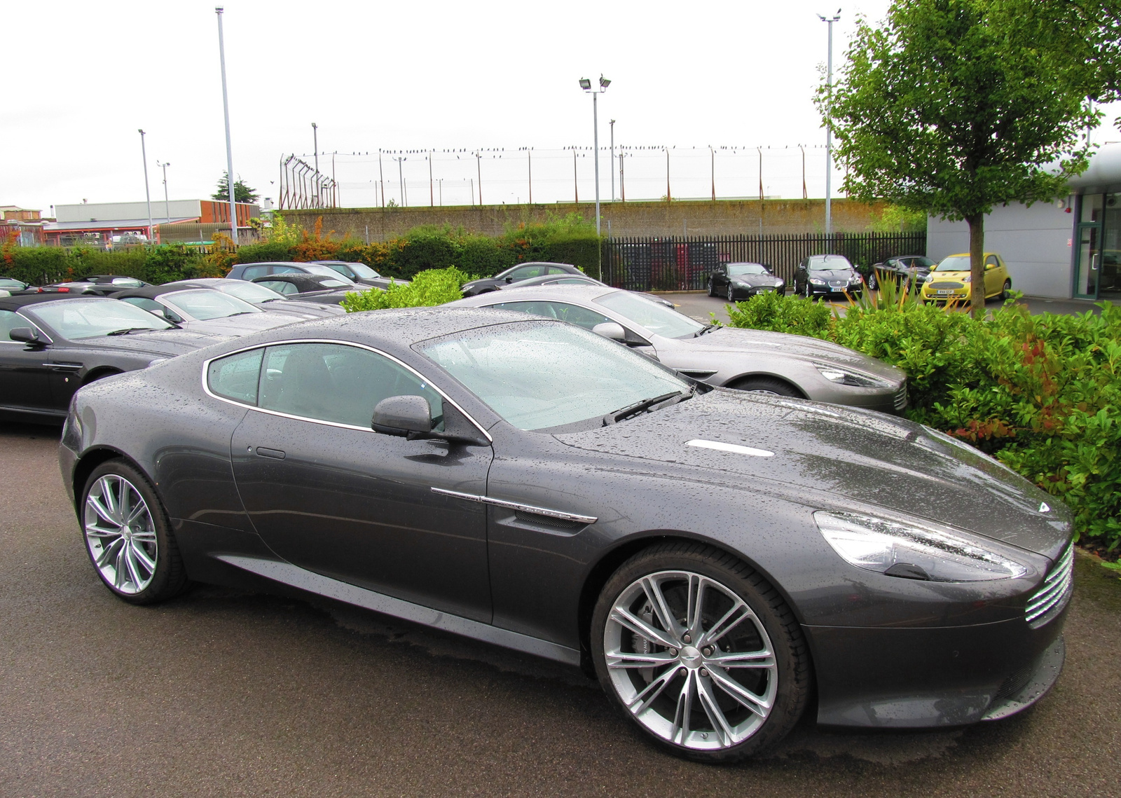 Aston Martin Virage