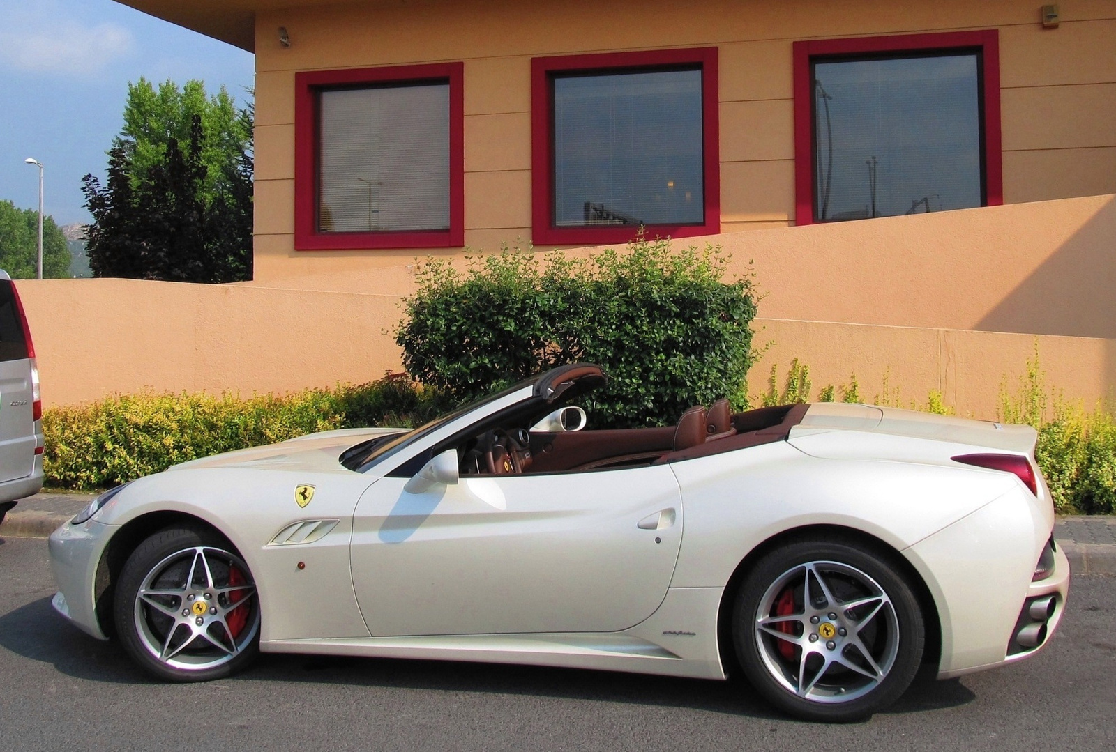 Ferrari California