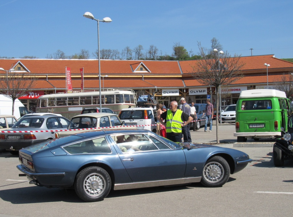 Maserati Indy