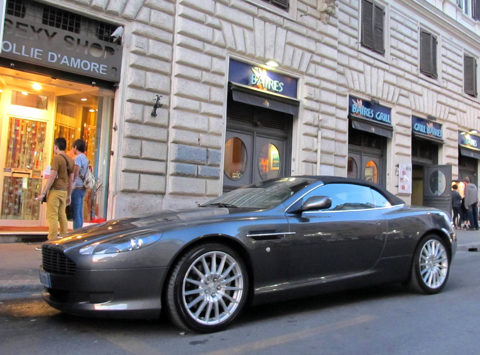 Aston Martin DB9 Volante