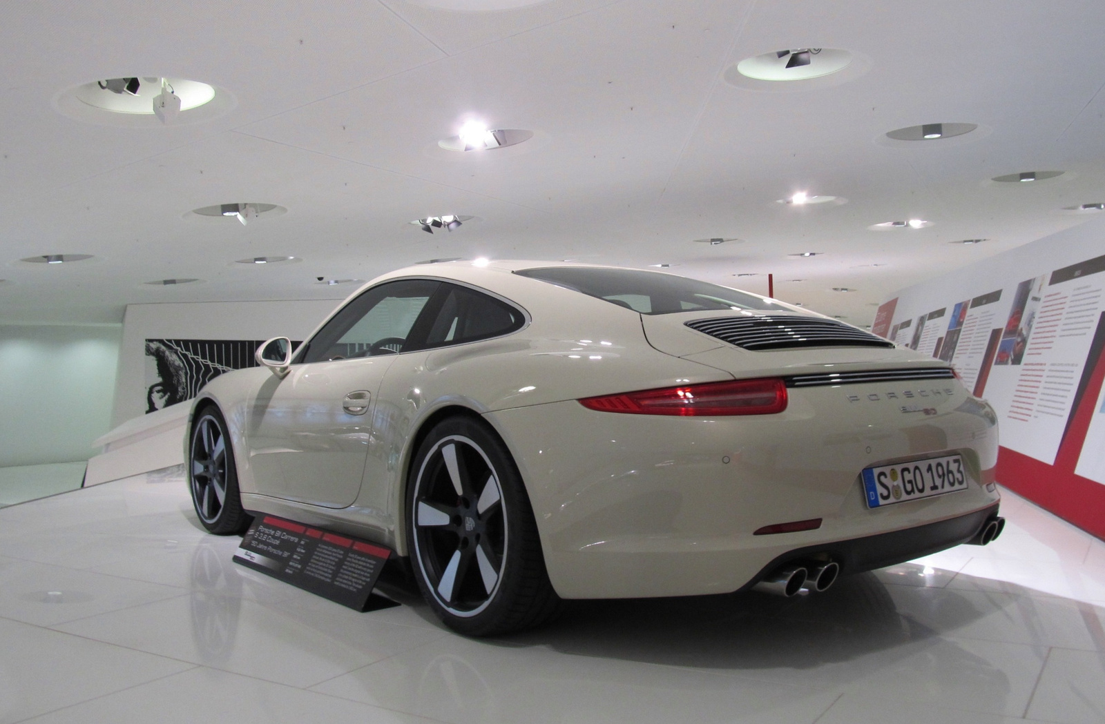 Porsche 911 50th Anniversary Edition