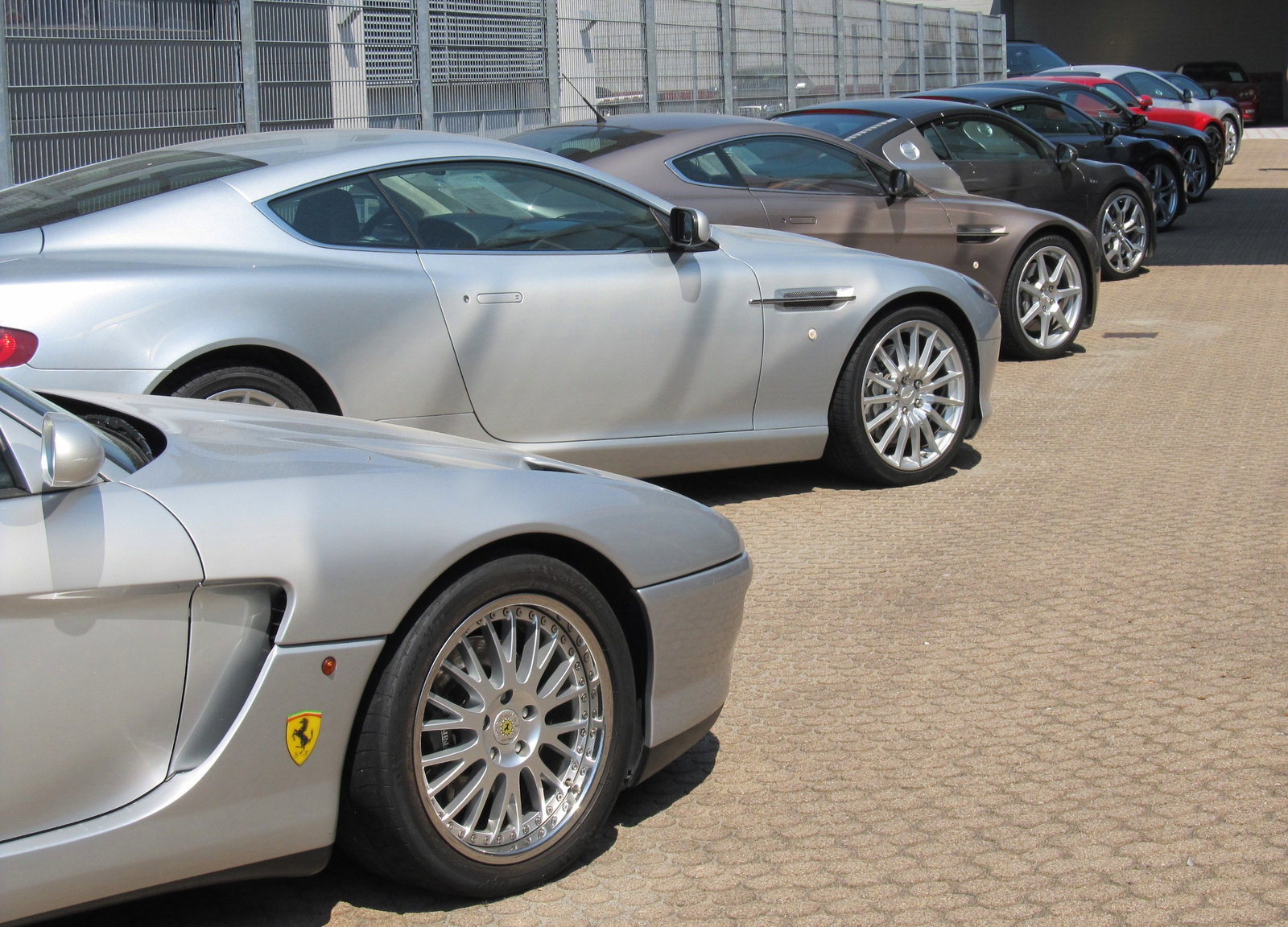 456GT - DB9 - V8 Vantage - R8 V10 - R8 - R8 - SLS AMG - GT