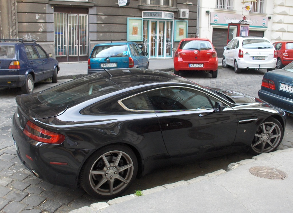 Aston Martin V8 Vantage