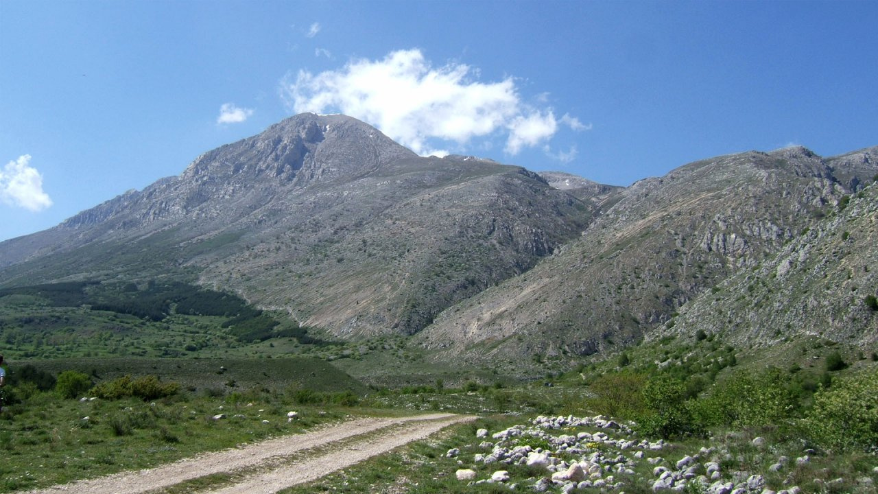 apennine-mountains-1280x720