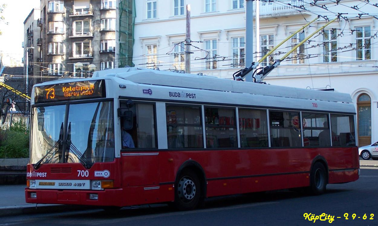 700 - 73 (Arany János utca)