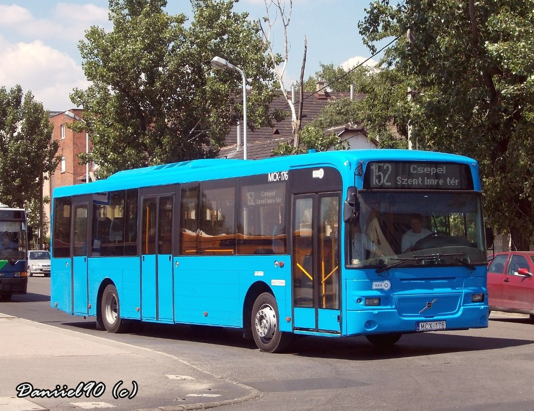 MCX-176, Volvo 8500 (Csepel, Vermes Miklós utca)