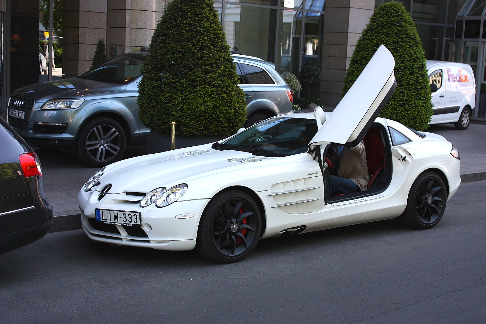 Mercedes McLaren SLR