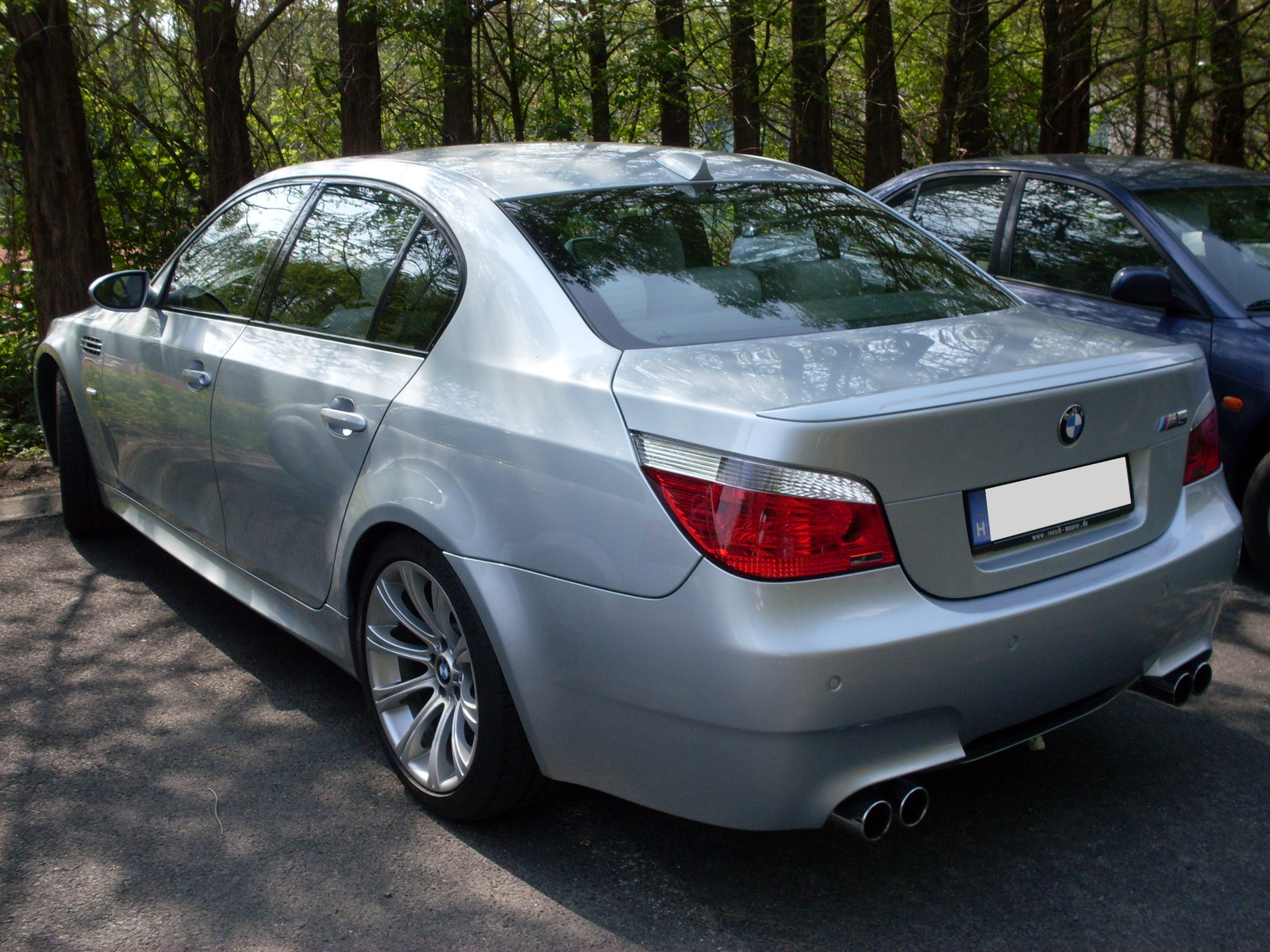 BMW M5 (e60)