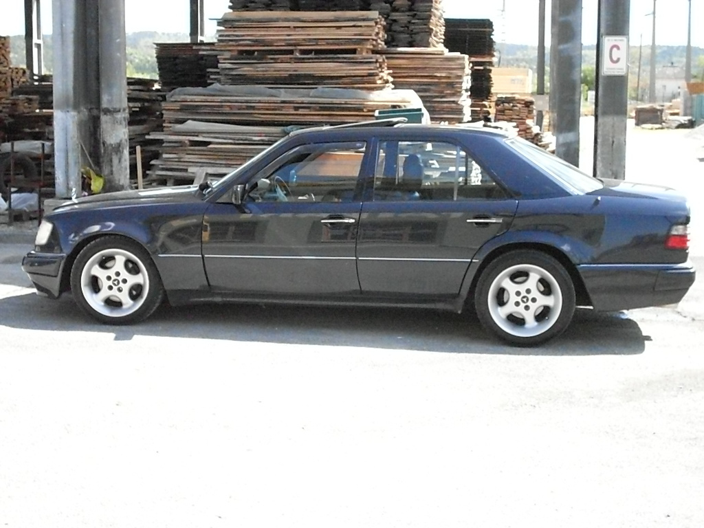 MERCEDES-BENZ S500 (W124)