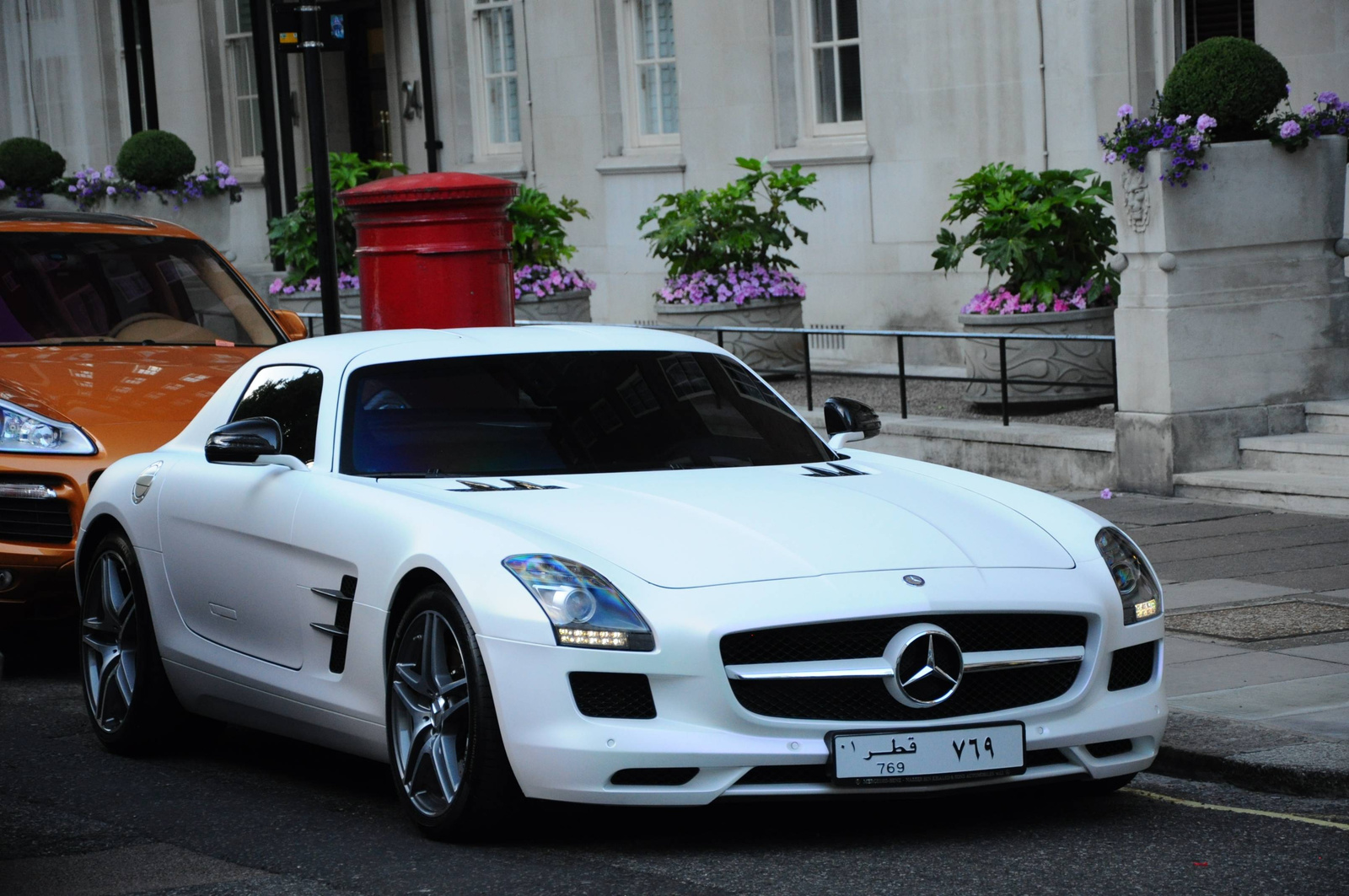 Mercedes SLS