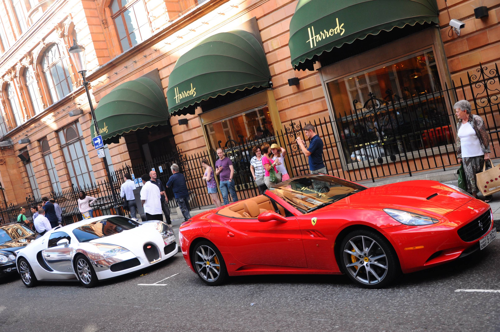 Ferrari California - Bugatti Veyron