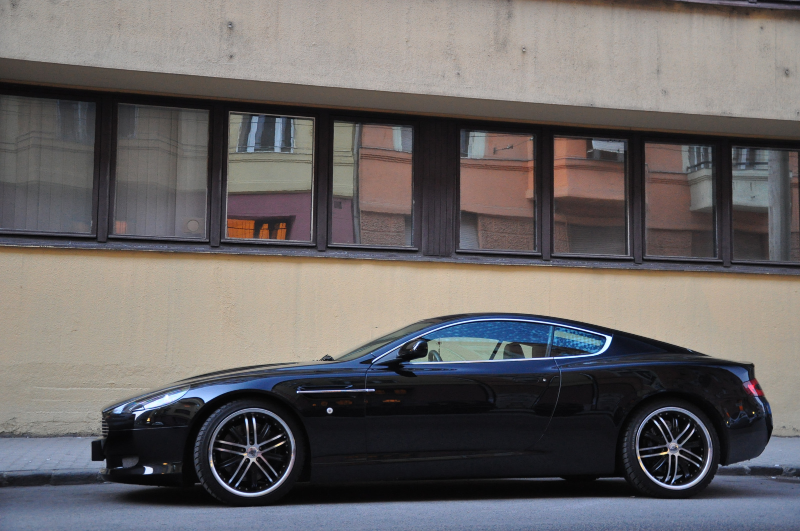 Aston Martin DB9 099