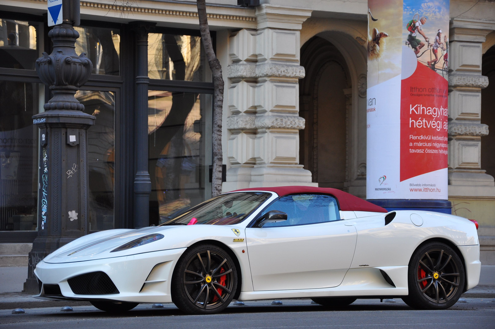 Ferrari Scuderia Spider 16M 023