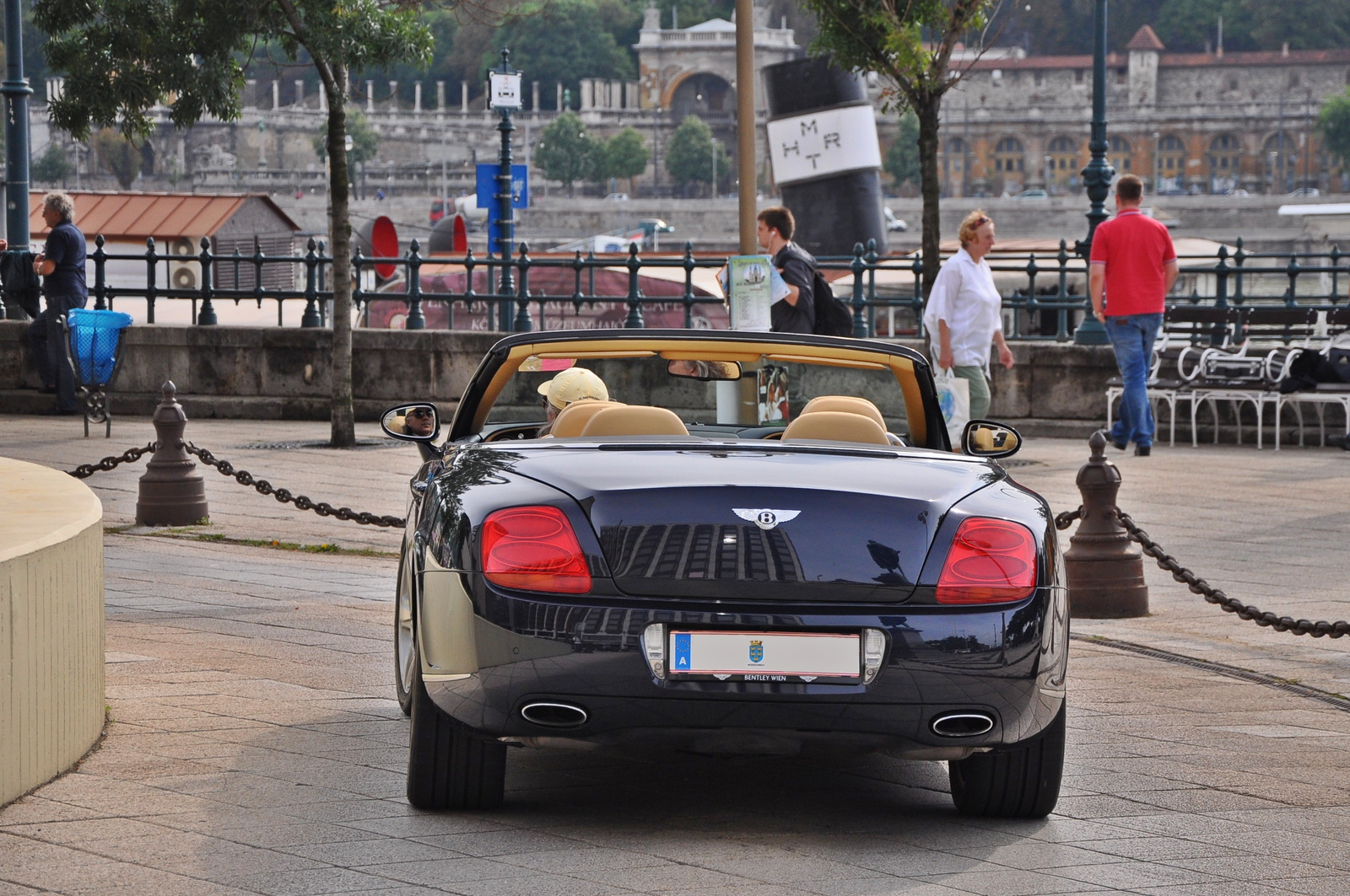 Bentley Continental GTC 065