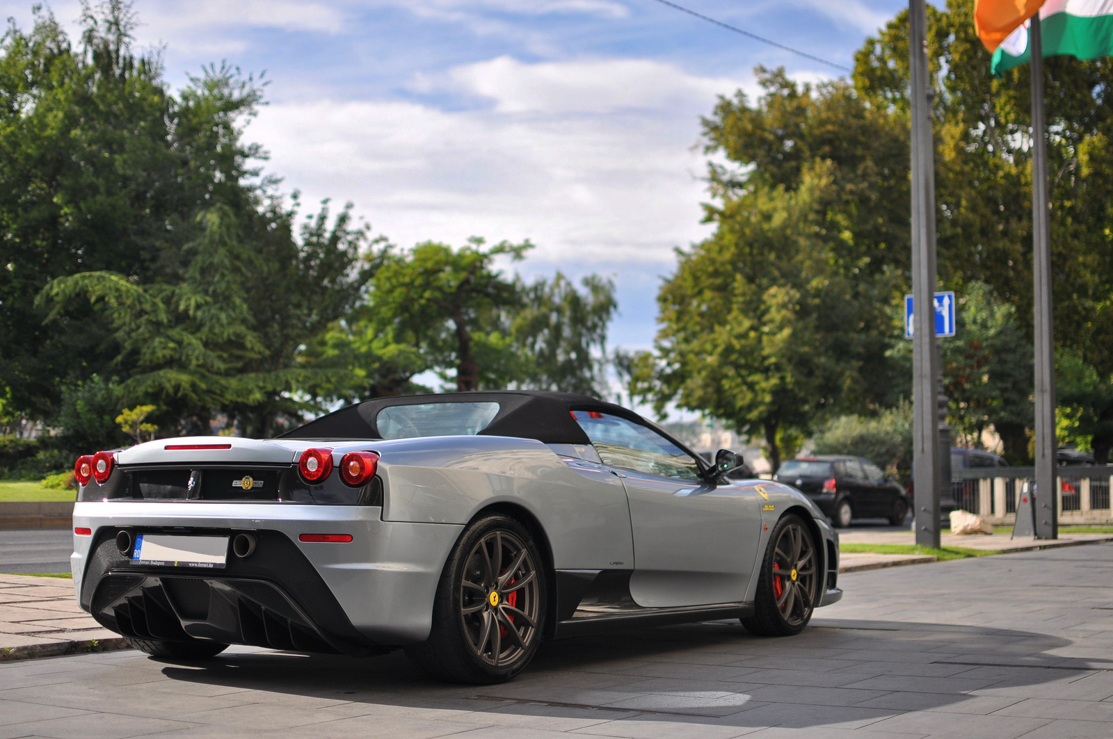 Ferrari Scuderia Spider 16M 035