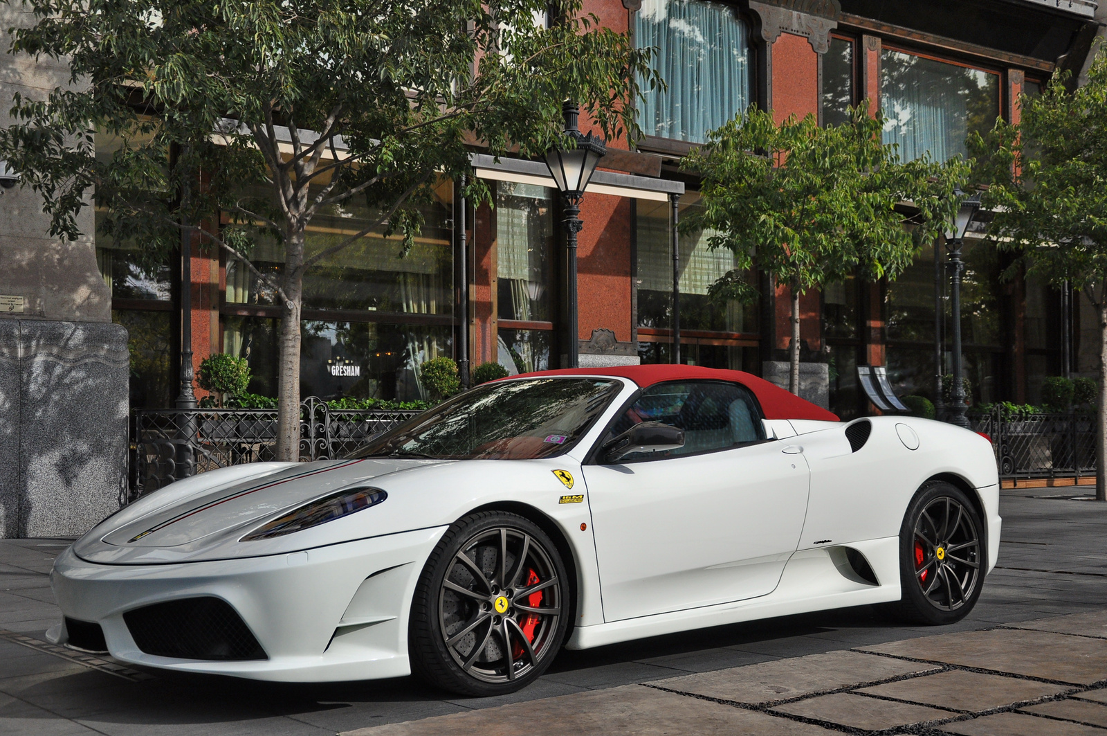 Ferrari Scuderia Spider 16M 036