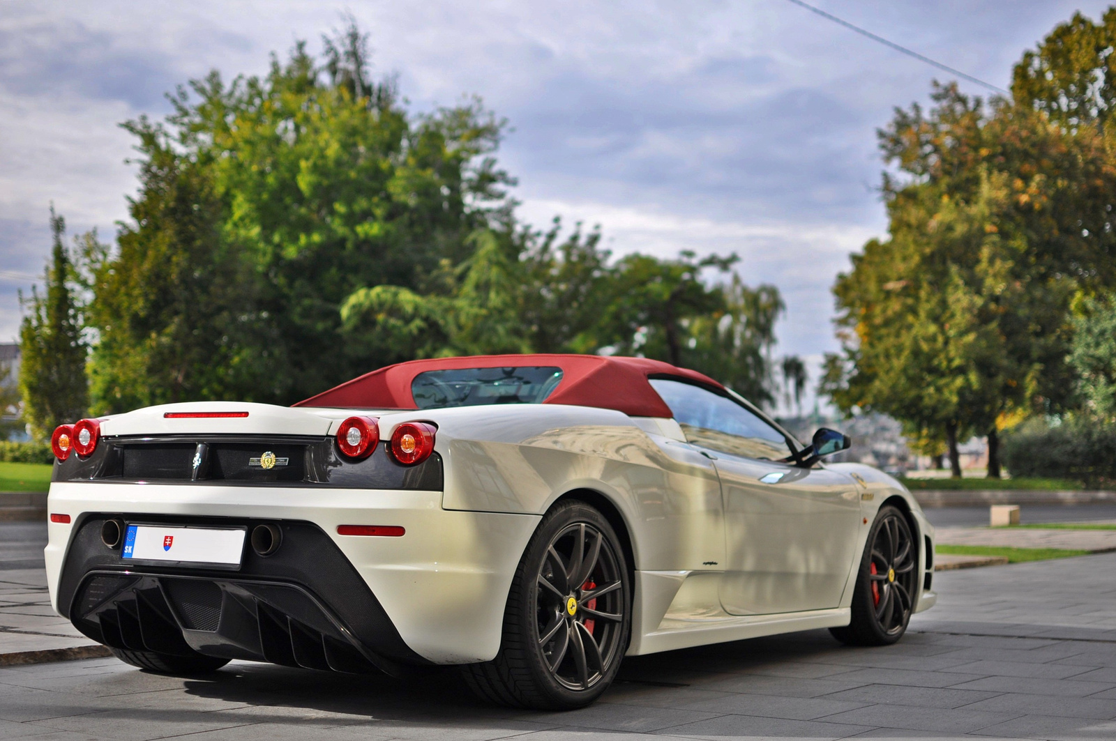 Ferrari Scuderia Spider 16M 039