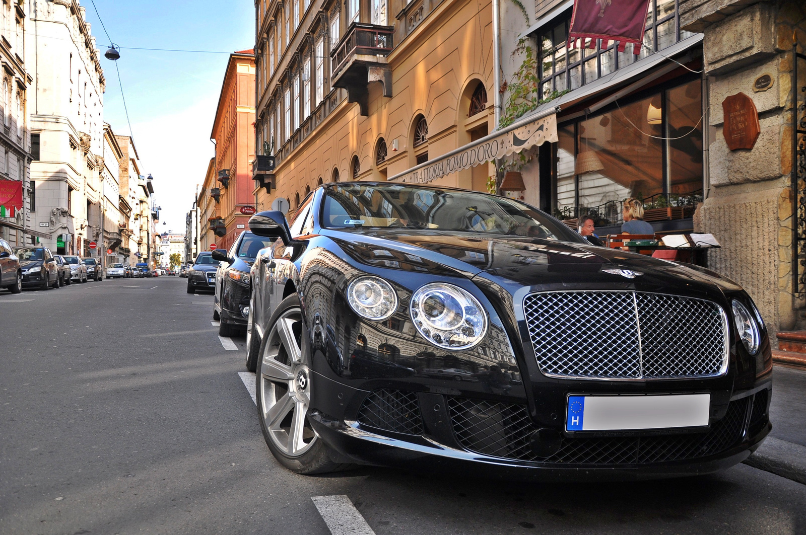 Bentley Continental GT 2012 001