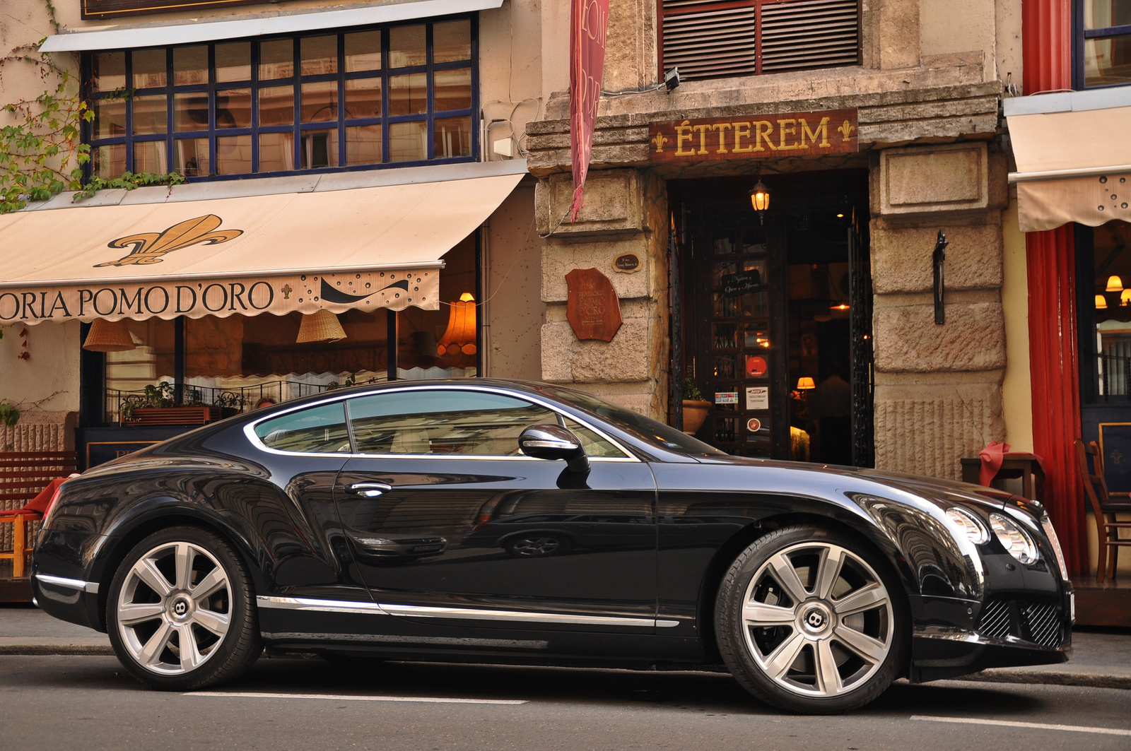Bentley Continental GT 2012 002