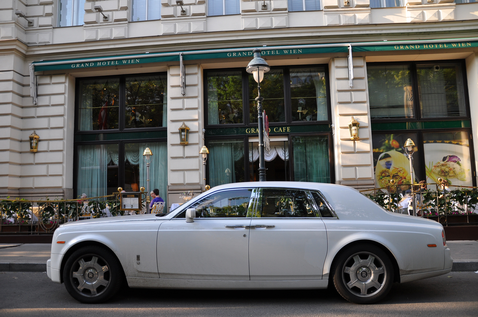 Rolls-Royce Phantom